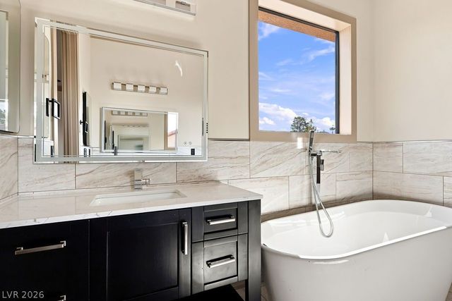 834 Waterloo Drive, Henderson, NV 89002