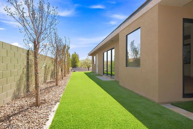 834 Waterloo Drive, Henderson, NV 89002