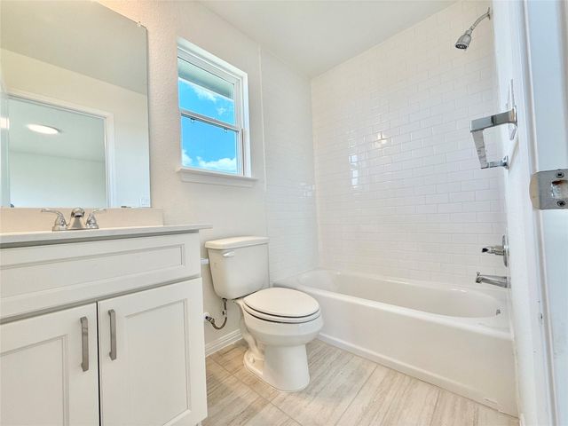 476 Young ST, Buda, TX 78610