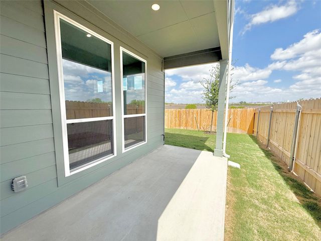 476 Young ST, Buda, TX 78610