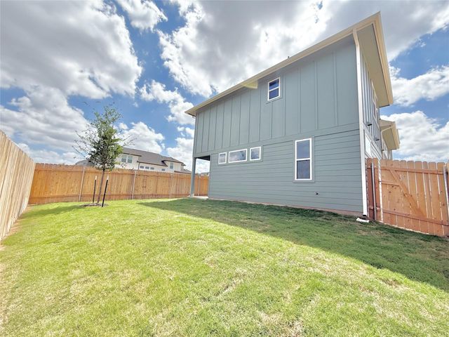 476 Young ST, Buda, TX 78610