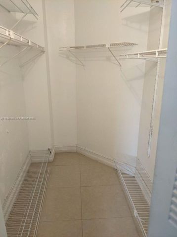 7125 NW 186th St B209, Hialeah, FL 33015