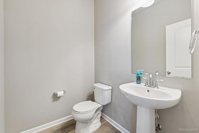 42811 Colonial Road, Belleville, MI 48111