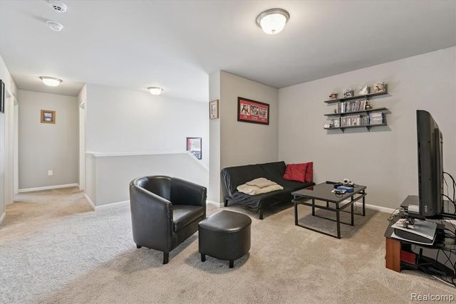 42811 Colonial Road, Belleville, MI 48111