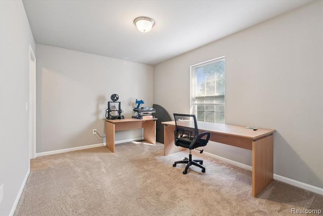 42811 Colonial Road, Belleville, MI 48111