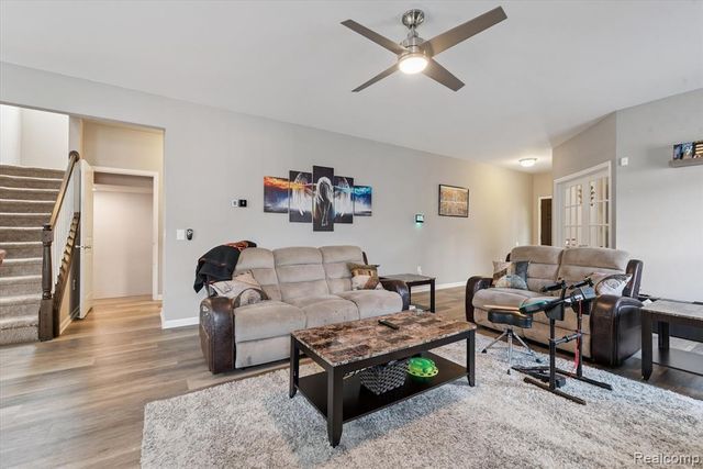 42811 Colonial Road, Belleville, MI 48111