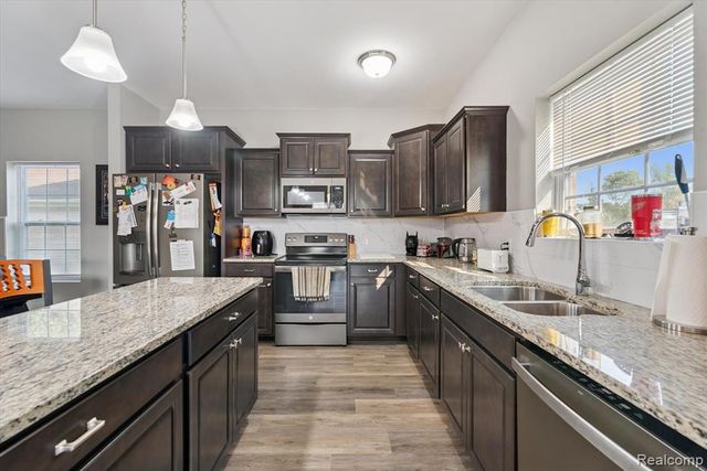 42811 Colonial Road, Belleville, MI 48111