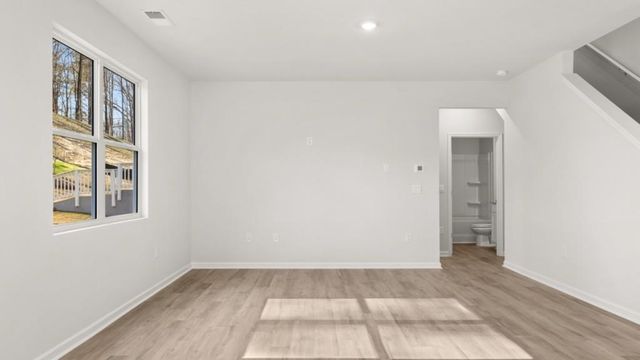 306 Creekview Way, Dallas, GA 30132