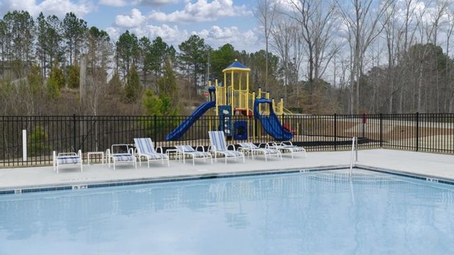 306 Creekview Way, Dallas, GA 30132