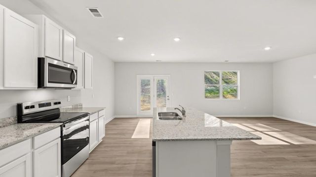 306 Creekview Way, Dallas, GA 30132