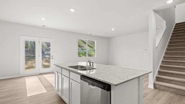 306 Creekview Way, Dallas, GA 30132