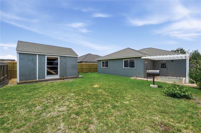1103 Sacramento St, Portland, TX 78374