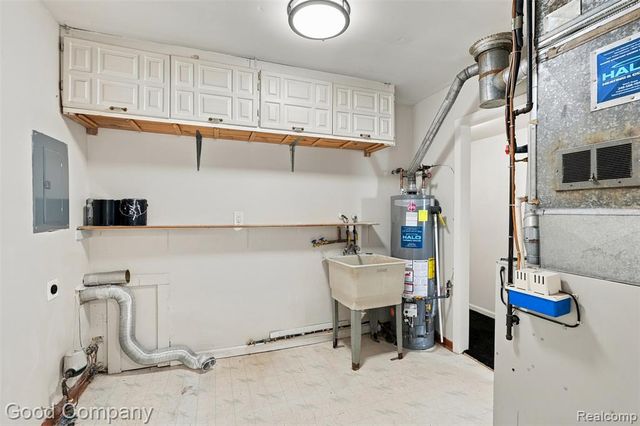 5888 Westlake Street, Taylor, MI 48180