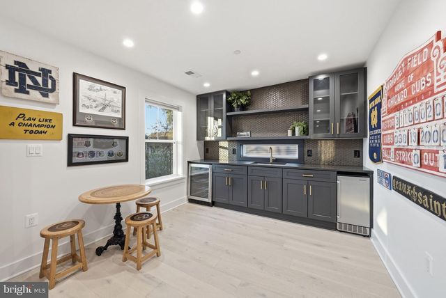 1422 HOWARD RD, Annapolis, MD 21403