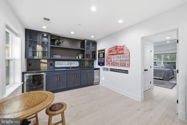 1422 HOWARD RD, Annapolis, MD 21403