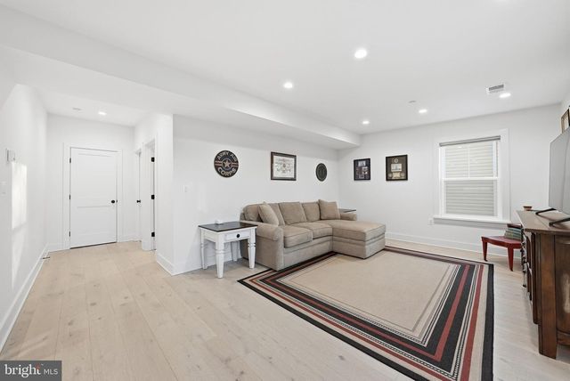 1422 HOWARD RD, Annapolis, MD 21403