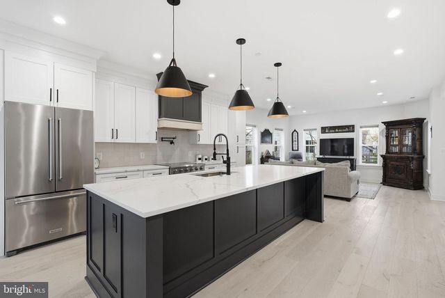 1422 HOWARD RD, Annapolis, MD 21403