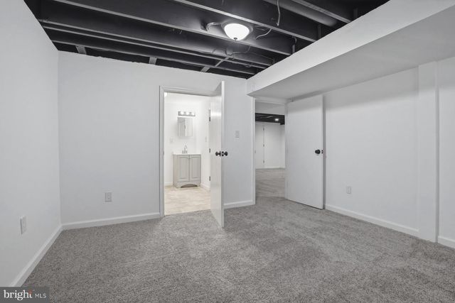 8413 OLD HARFORD RD, Parkville, MD 21234