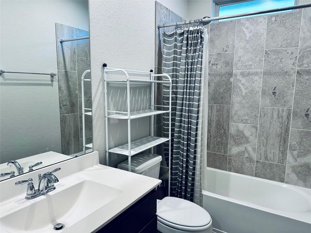 1217 Antelope Passing Drive, Montgomery, TX 77316