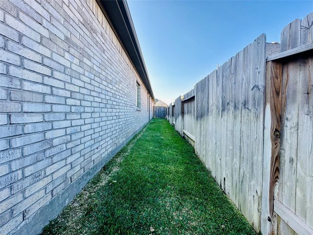 1217 Antelope Passing Drive, Montgomery, TX 77316