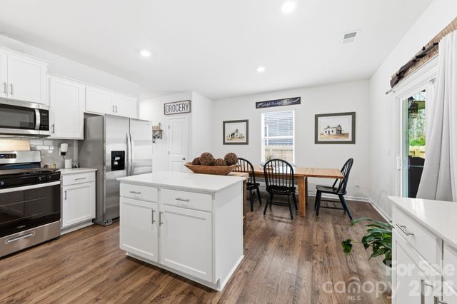 147 Ashelyn Park Drive, Fletcher, NC 28732