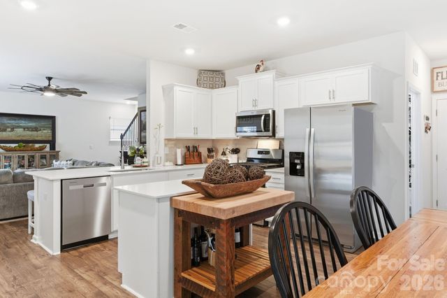 147 Ashelyn Park Drive, Fletcher, NC 28732
