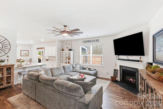 147 Ashelyn Park Drive, Fletcher, NC 28732