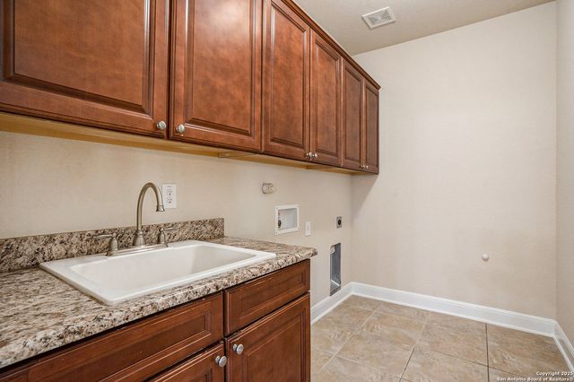 23223 Treemont, San Antonio, TX 78261