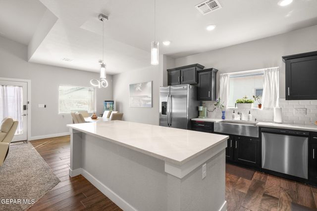 14820 MIKE A MENDOZA Avenue, El Paso, TX 79938