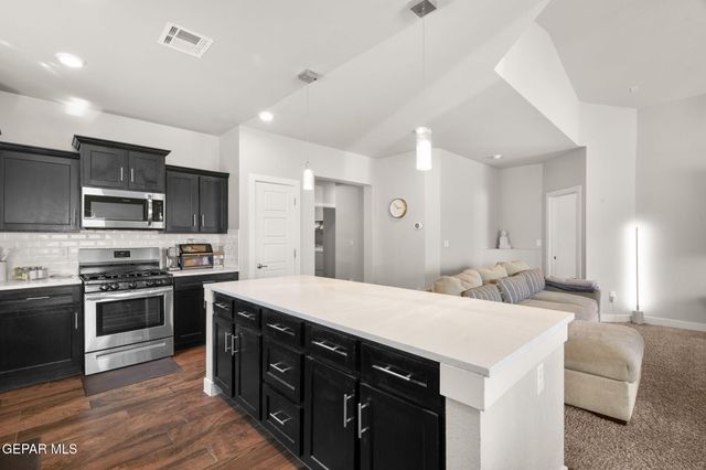 14820 MIKE A MENDOZA Avenue, El Paso, TX 79938