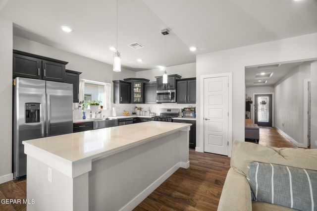 14820 MIKE A MENDOZA Avenue, El Paso, TX 79938