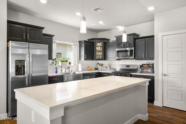 14820 MIKE A MENDOZA Avenue, El Paso, TX 79938