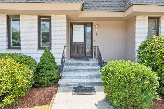 14 Grove Square 14, Randolph, MA 02368