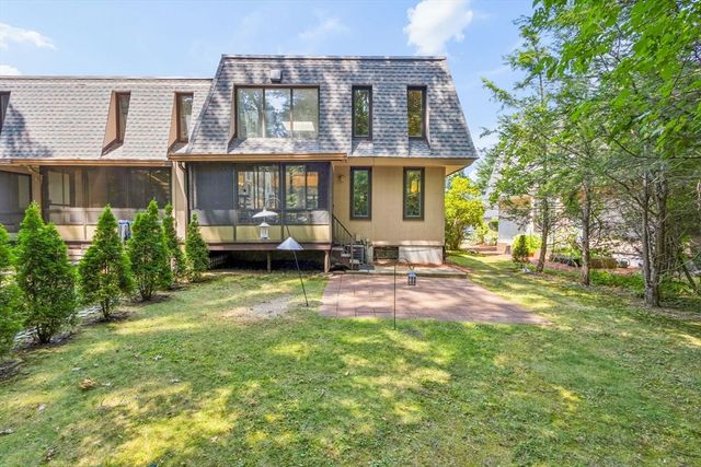 14 Grove Square 14, Randolph, MA 02368