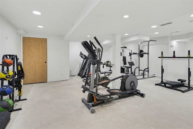 7684 Pioneer Drive, Ypsilanti, MI 48197