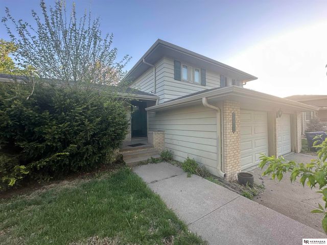 2216 E 8th Street, Fremont, NE 68025