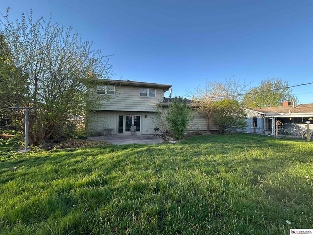 2216 E 8th Street, Fremont, NE 68025