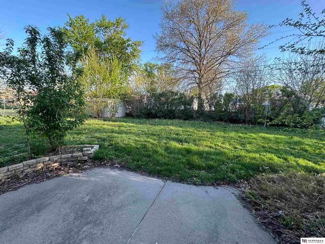 2216 E 8th Street, Fremont, NE 68025