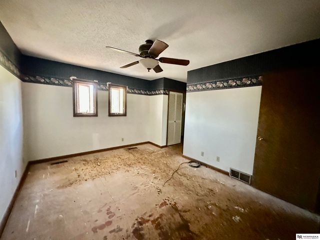 2216 E 8th Street, Fremont, NE 68025