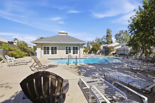 23207 Kimmore, Valencia, CA 91355
