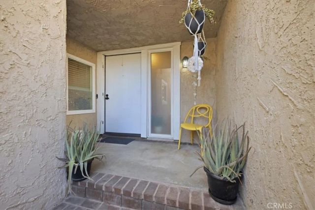 23207 Kimmore, Valencia, CA 91355