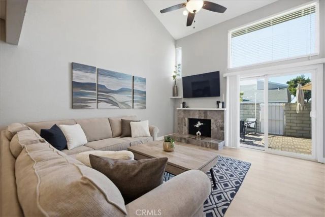 23207 Kimmore, Valencia, CA 91355