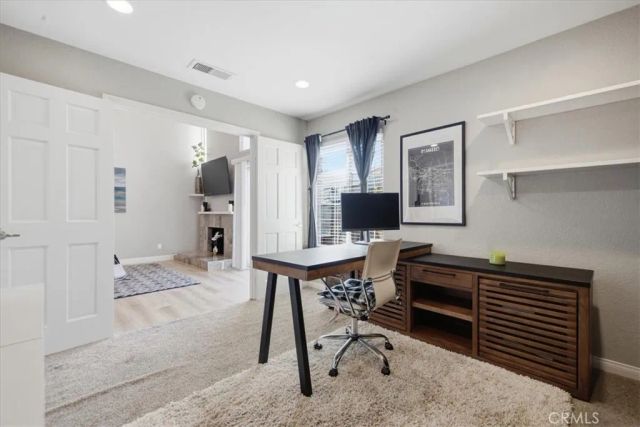 23207 Kimmore, Valencia, CA 91355
