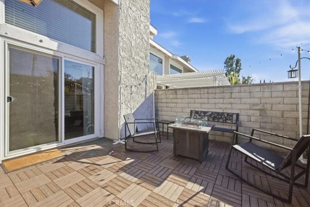23207 Kimmore, Valencia, CA 91355