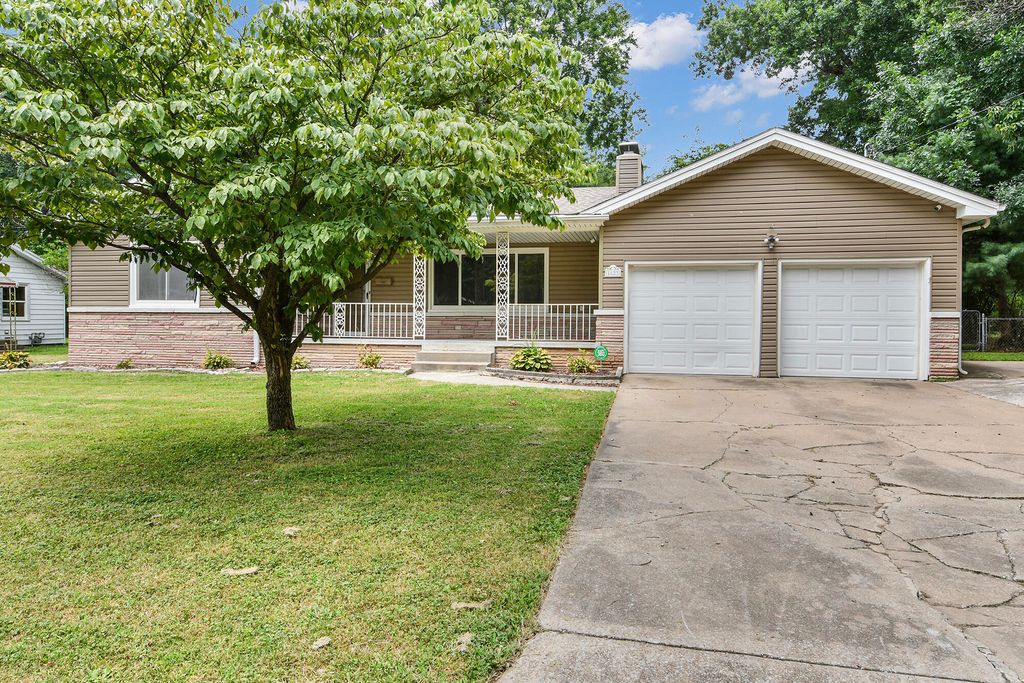 1623 South Link Avenue, Springfield, MO 65804