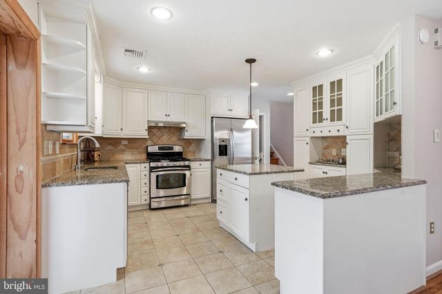 574 GENERAL ARMSTRONG RD, King Of Prussia, PA 19406