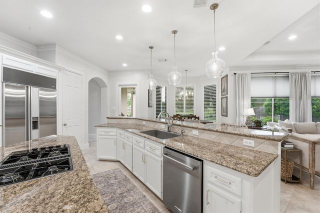 2007 Shepherds Place, Sugar Land, TX 77479