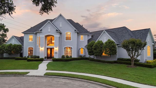 2007 Shepherds Place, Sugar Land, TX 77479
