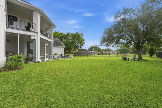 2007 Shepherds Place, Sugar Land, TX 77479
