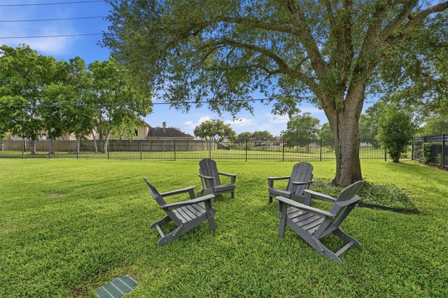 2007 Shepherds Place, Sugar Land, TX 77479